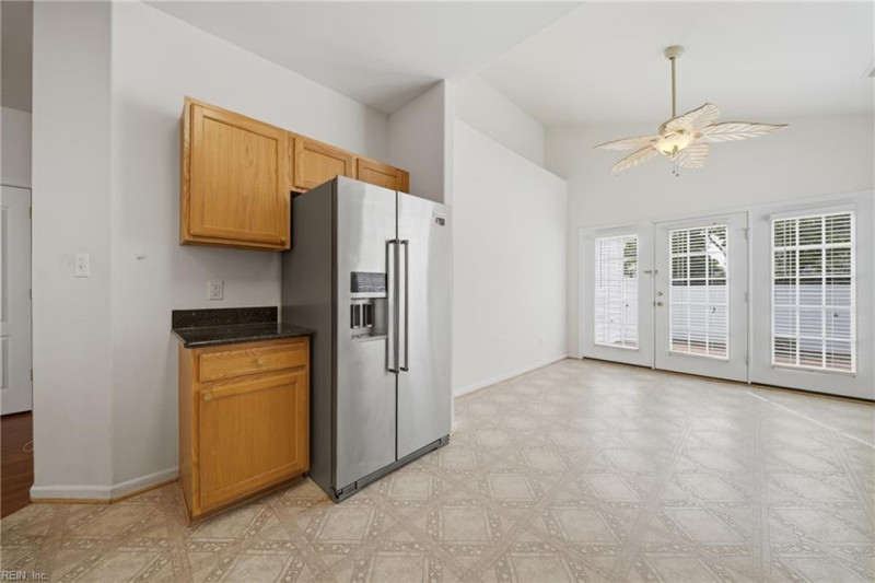 Photo 14 of 48 residential for sale in Virginia Beach virginia