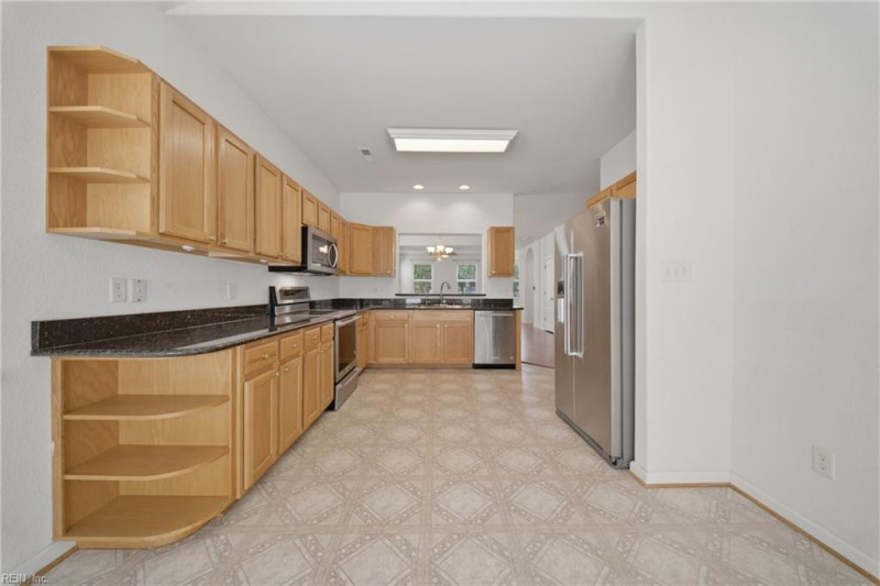 Photo 15 of 48 residential for sale in Virginia Beach virginia