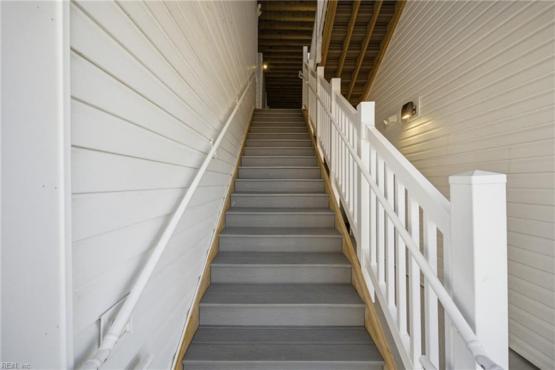 Photo 13 of 37 residential for sale in Virginia Beach virginia