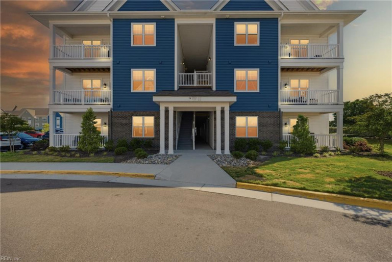 Photo 14 of 37 residential for sale in Virginia Beach virginia