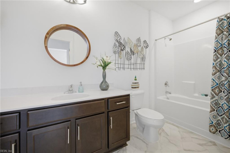 Photo 3 of 37 residential for sale in Virginia Beach virginia