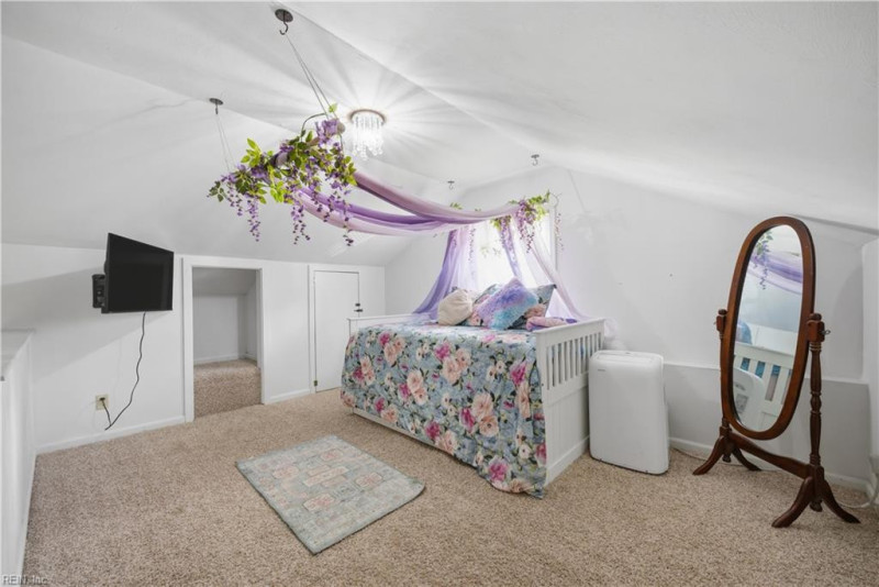 Photo 12 of 35 residential for sale in Chesapeake virginia