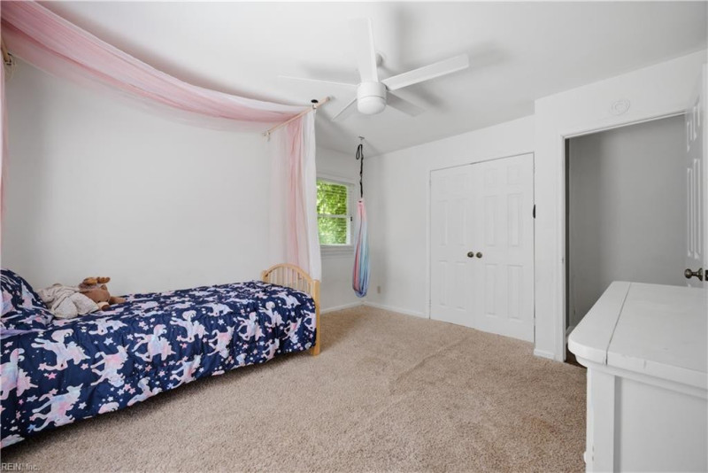 Photo 20 of 35 residential for sale in Chesapeake virginia