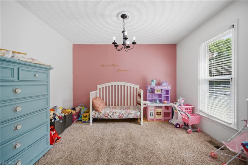 Photo 23 of 35 residential for sale in Chesapeake virginia