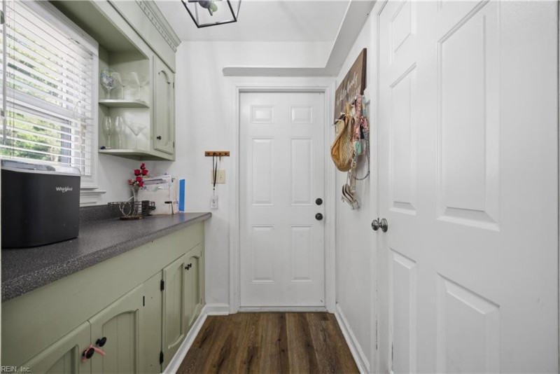 Photo 24 of 35 residential for sale in Chesapeake virginia