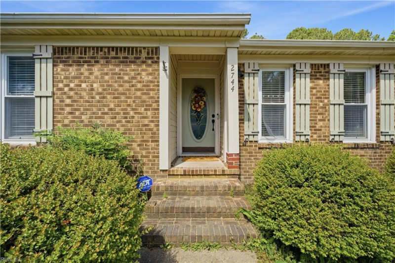 Photo 27 of 35 residential for sale in Chesapeake virginia