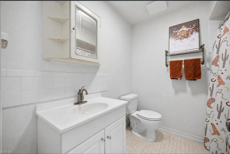 Photo 29 of 35 residential for sale in Chesapeake virginia