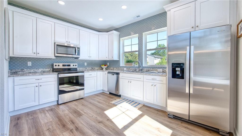 Photo 9 of 27 residential for sale in Virginia Beach virginia