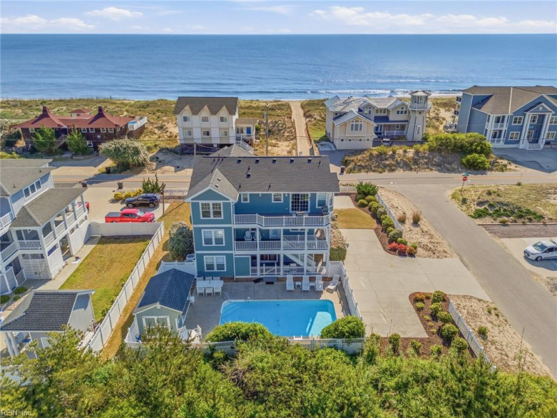 Photo 15 of 49 residential for sale in Virginia Beach virginia