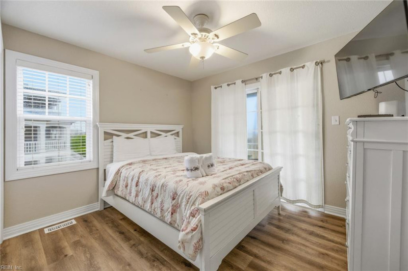Photo 20 of 49 residential for sale in Virginia Beach virginia