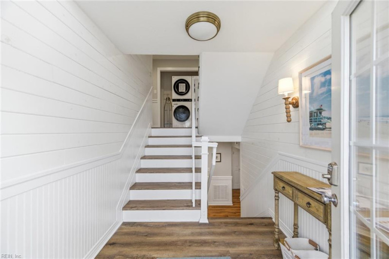 Photo 3 of 49 residential for sale in Virginia Beach virginia