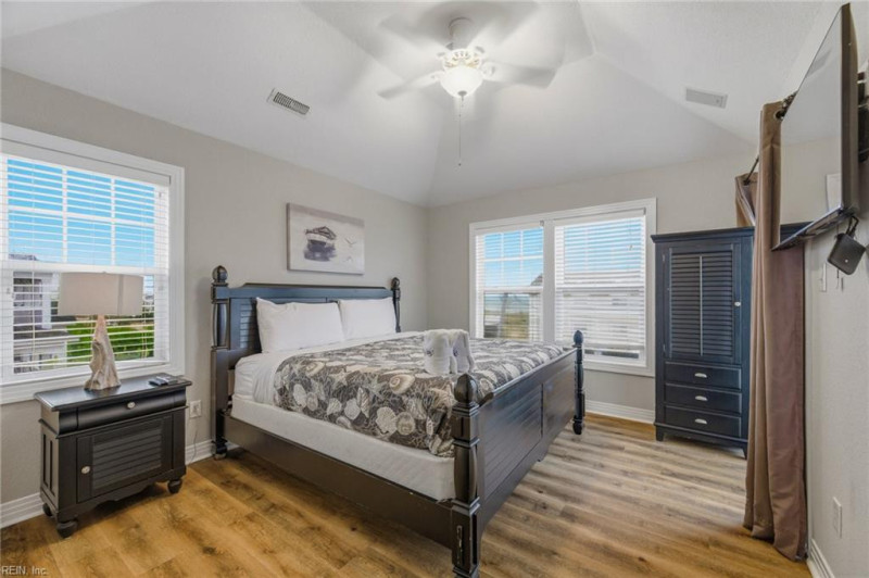 Photo 33 of 49 residential for sale in Virginia Beach virginia