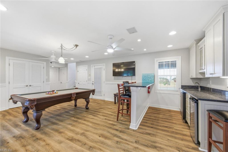 Photo 4 of 49 residential for sale in Virginia Beach virginia