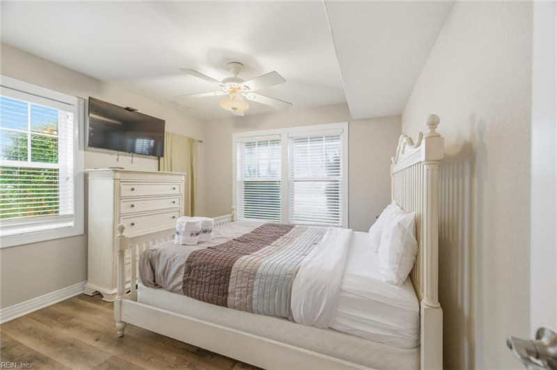 Photo 6 of 49 residential for sale in Virginia Beach virginia