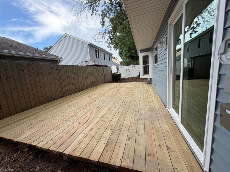Photo 11 of 25 residential for sale in Virginia Beach virginia