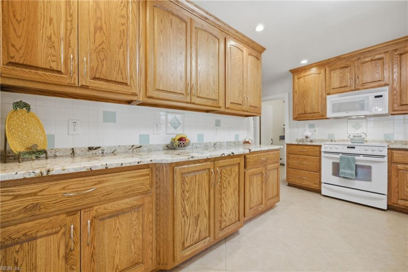 Photo 9 of 30 residential for sale in Newport News virginia