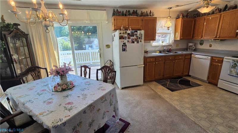 Photo 10 of 36 residential for sale in Mathews County virginia