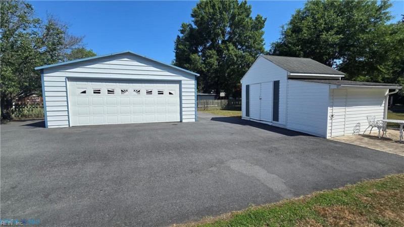 Photo 33 of 36 residential for sale in Mathews County virginia