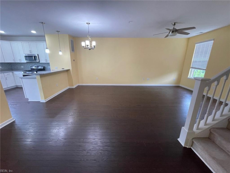 Photo 6 of 11 residential for sale in Virginia Beach virginia