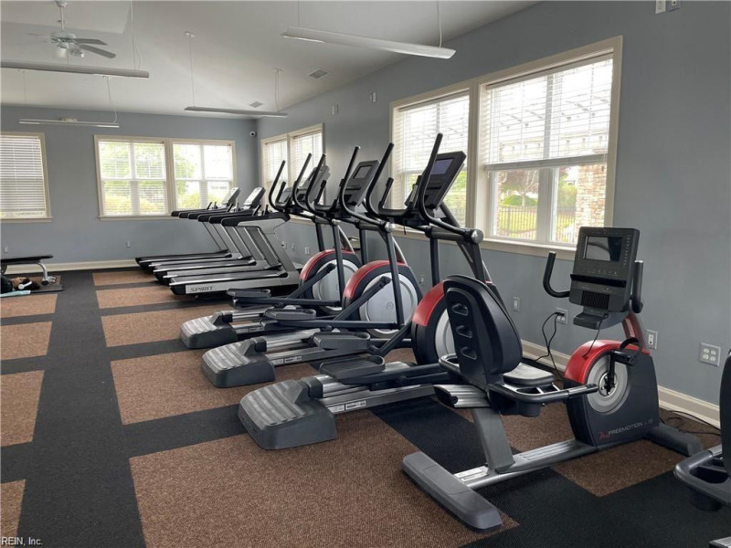Photo 9 of 11 residential for sale in Virginia Beach virginia