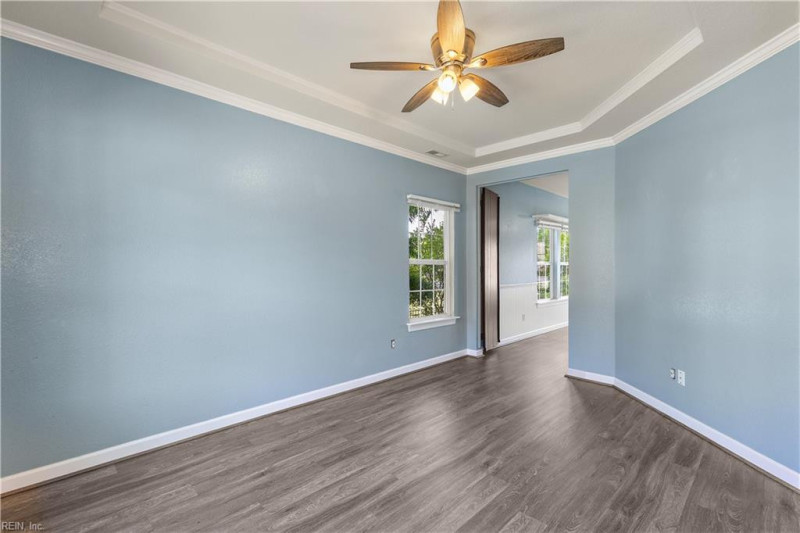 Photo 10 of 45 residential for sale in Chesapeake virginia
