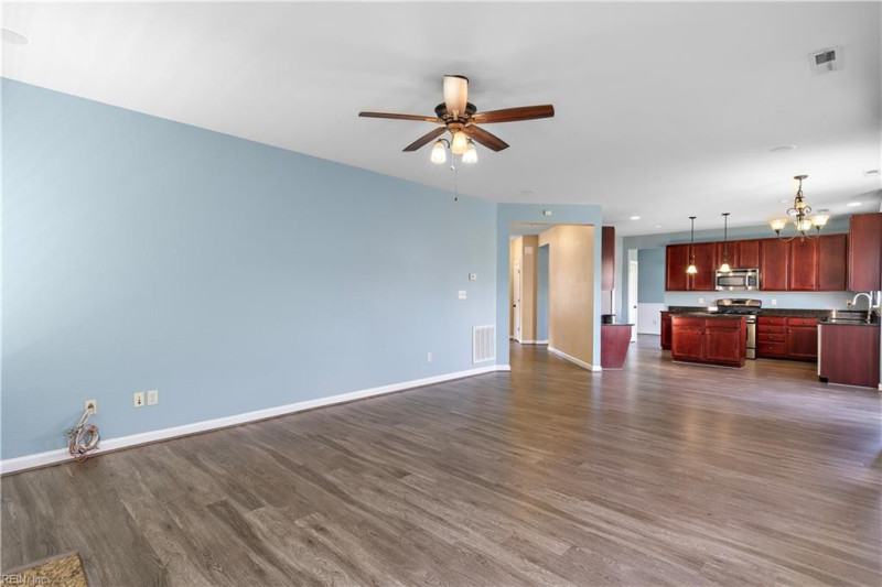 Photo 16 of 45 residential for sale in Chesapeake virginia