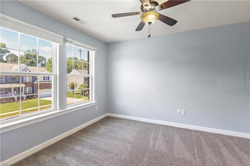 Photo 20 of 45 residential for sale in Chesapeake virginia