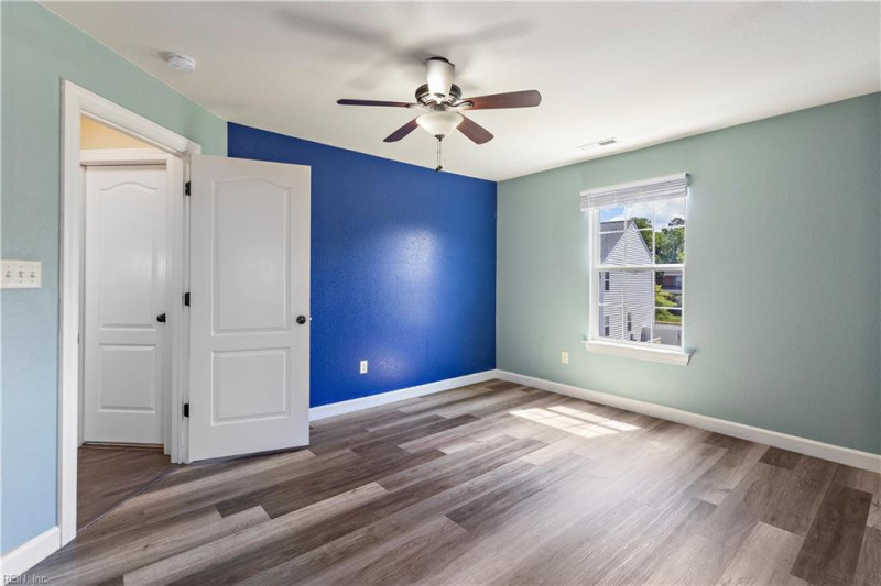 Photo 23 of 45 residential for sale in Chesapeake virginia