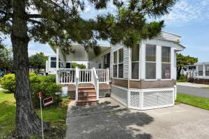 3665 Sandpiper Road, Virginia Beach, VA 23454