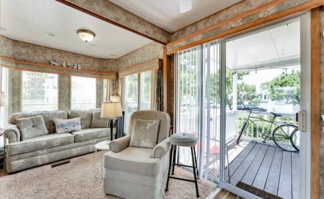 3665 Sandpiper Road, Virginia Beach, VA 23454 photo 3