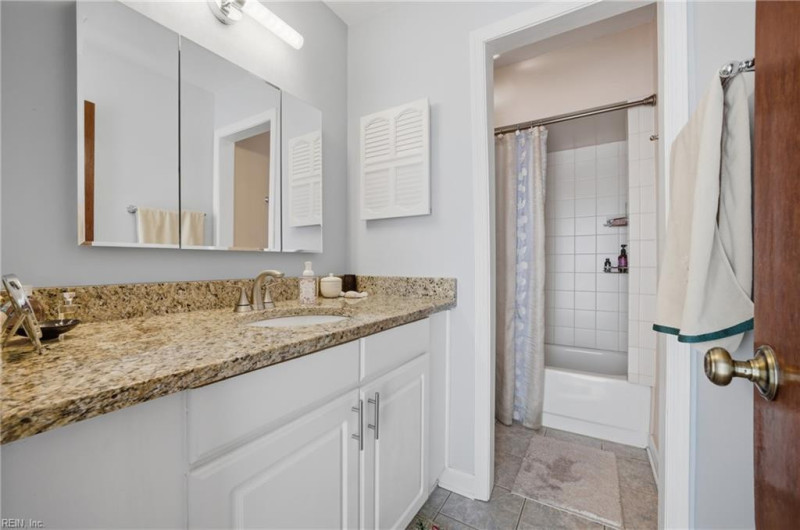Photo 17 of 29 residential for sale in Virginia Beach virginia