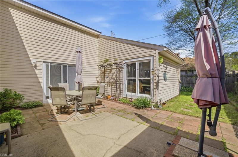 Photo 9 of 29 residential for sale in Virginia Beach virginia