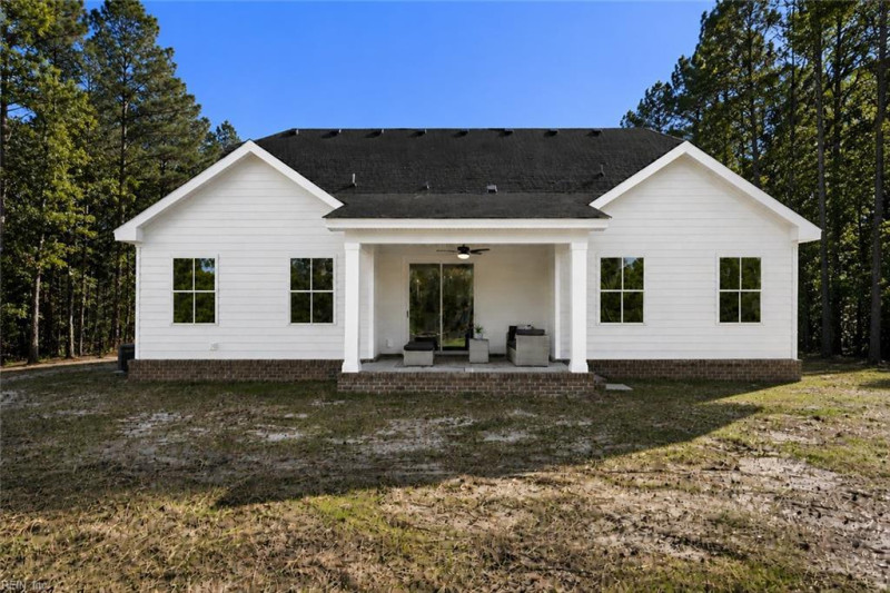 Photo 25 of 26 residential for sale in Chesapeake virginia