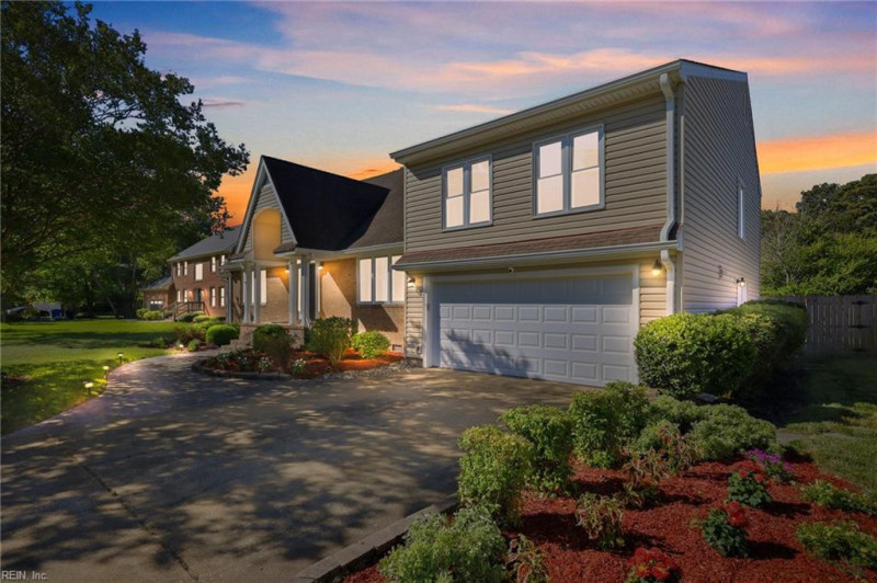 Photo 2 of 37 residential for sale in Virginia Beach virginia