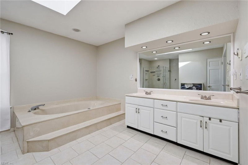 Photo 25 of 37 residential for sale in Virginia Beach virginia