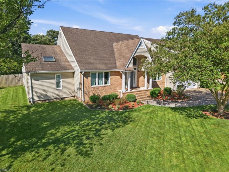 Photo 3 of 37 residential for sale in Virginia Beach virginia
