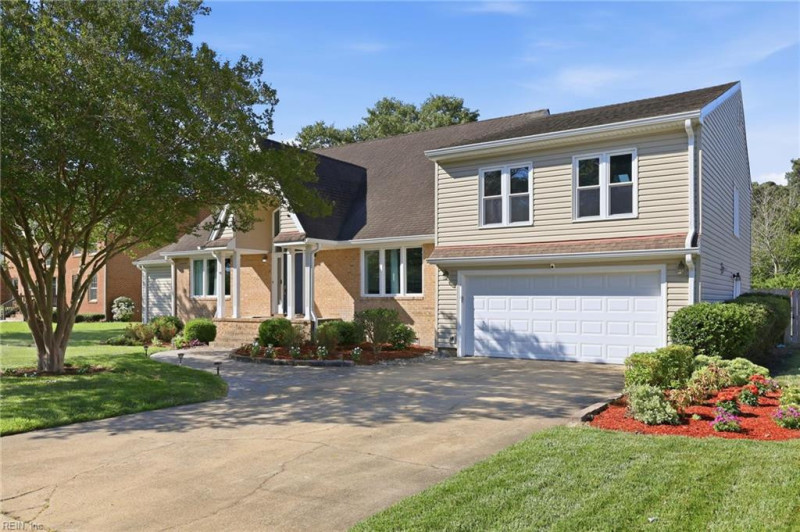 Photo 4 of 37 residential for sale in Virginia Beach virginia