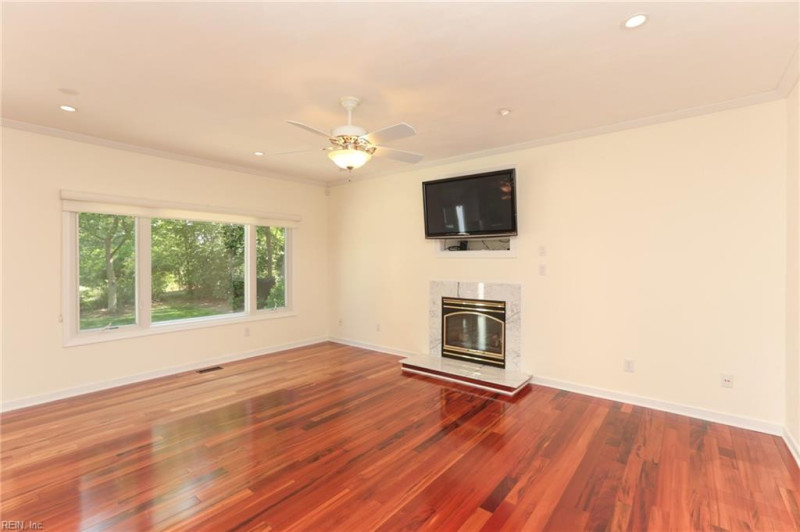 Photo 16 of 50 residential for sale in Suffolk virginia