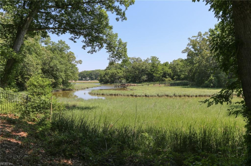 Photo 4 of 50 residential for sale in Suffolk virginia