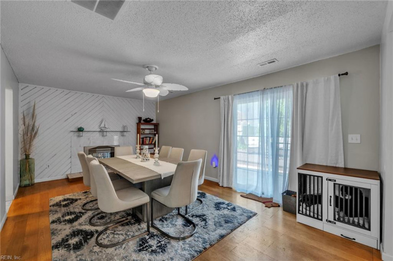 Photo 15 of 44 residential for sale in Virginia Beach virginia