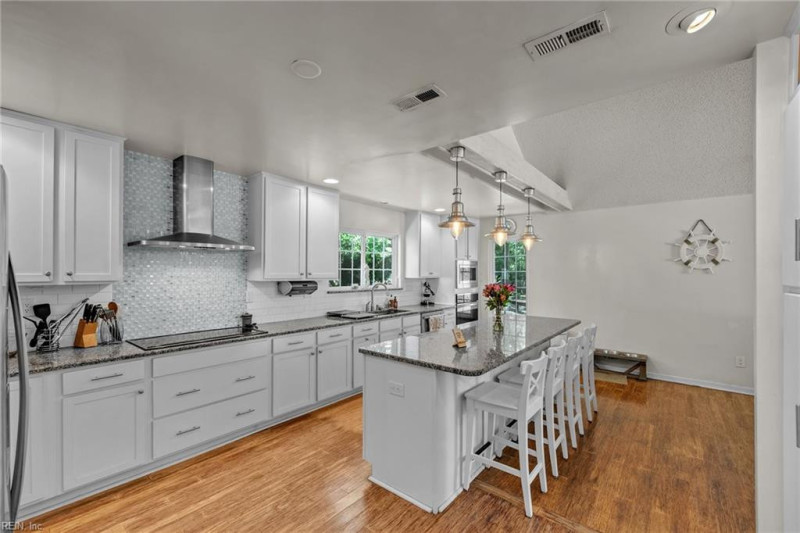 Photo 20 of 44 residential for sale in Virginia Beach virginia