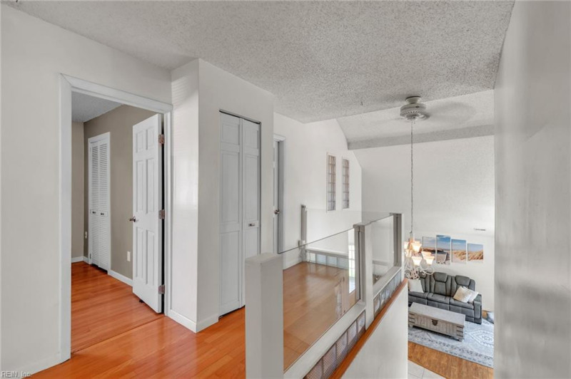 Photo 25 of 44 residential for sale in Virginia Beach virginia