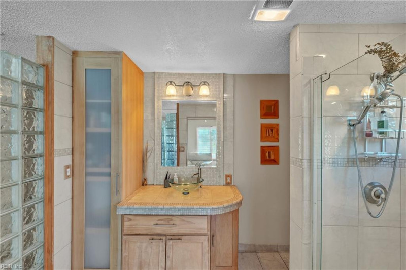 Photo 30 of 44 residential for sale in Virginia Beach virginia