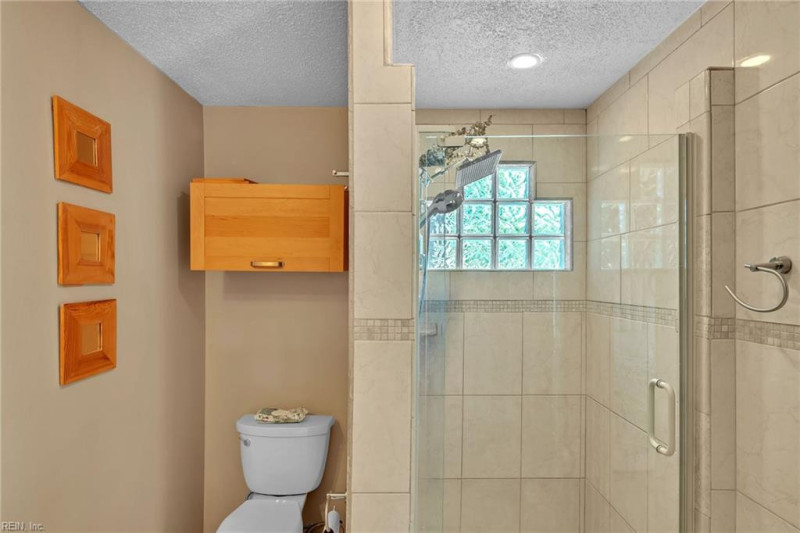 Photo 31 of 44 residential for sale in Virginia Beach virginia