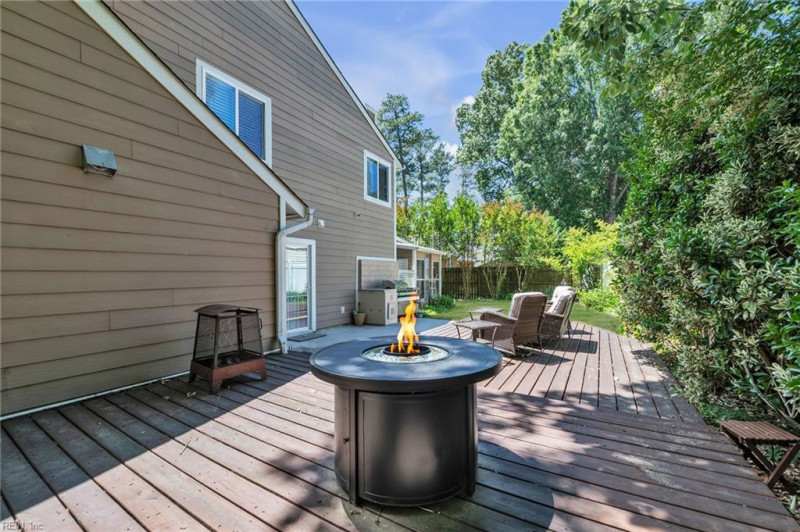 Photo 7 of 44 residential for sale in Virginia Beach virginia