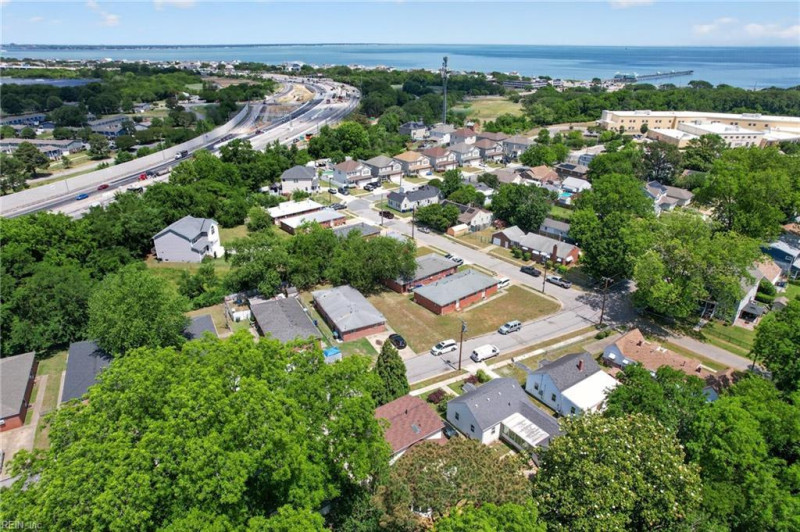 Photo 16 of 42 residential for sale in Norfolk virginia