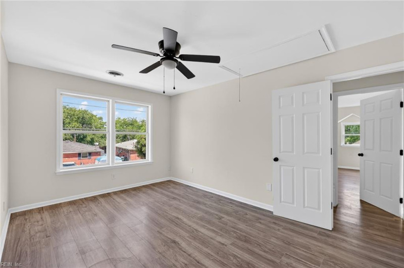 Photo 19 of 42 residential for sale in Norfolk virginia