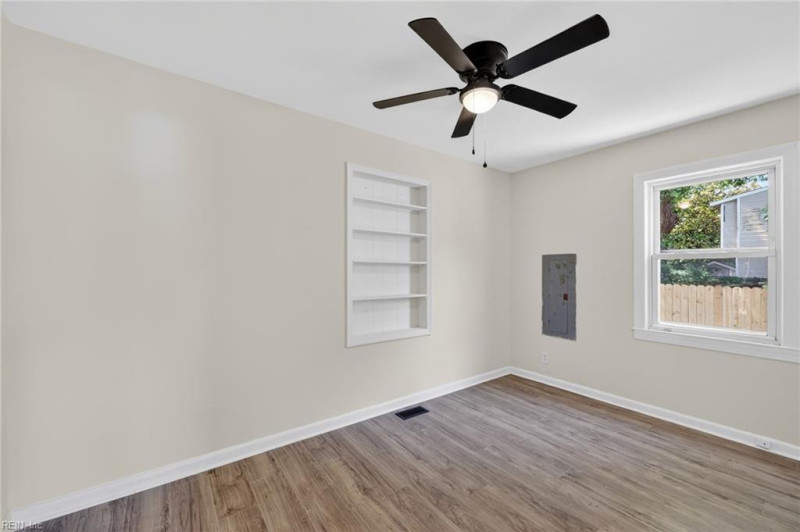 Photo 31 of 42 residential for sale in Norfolk virginia