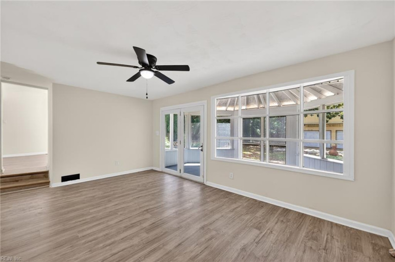 Photo 4 of 42 residential for sale in Norfolk virginia