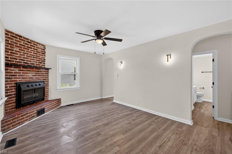 Photo 6 of 42 residential for sale in Norfolk virginia